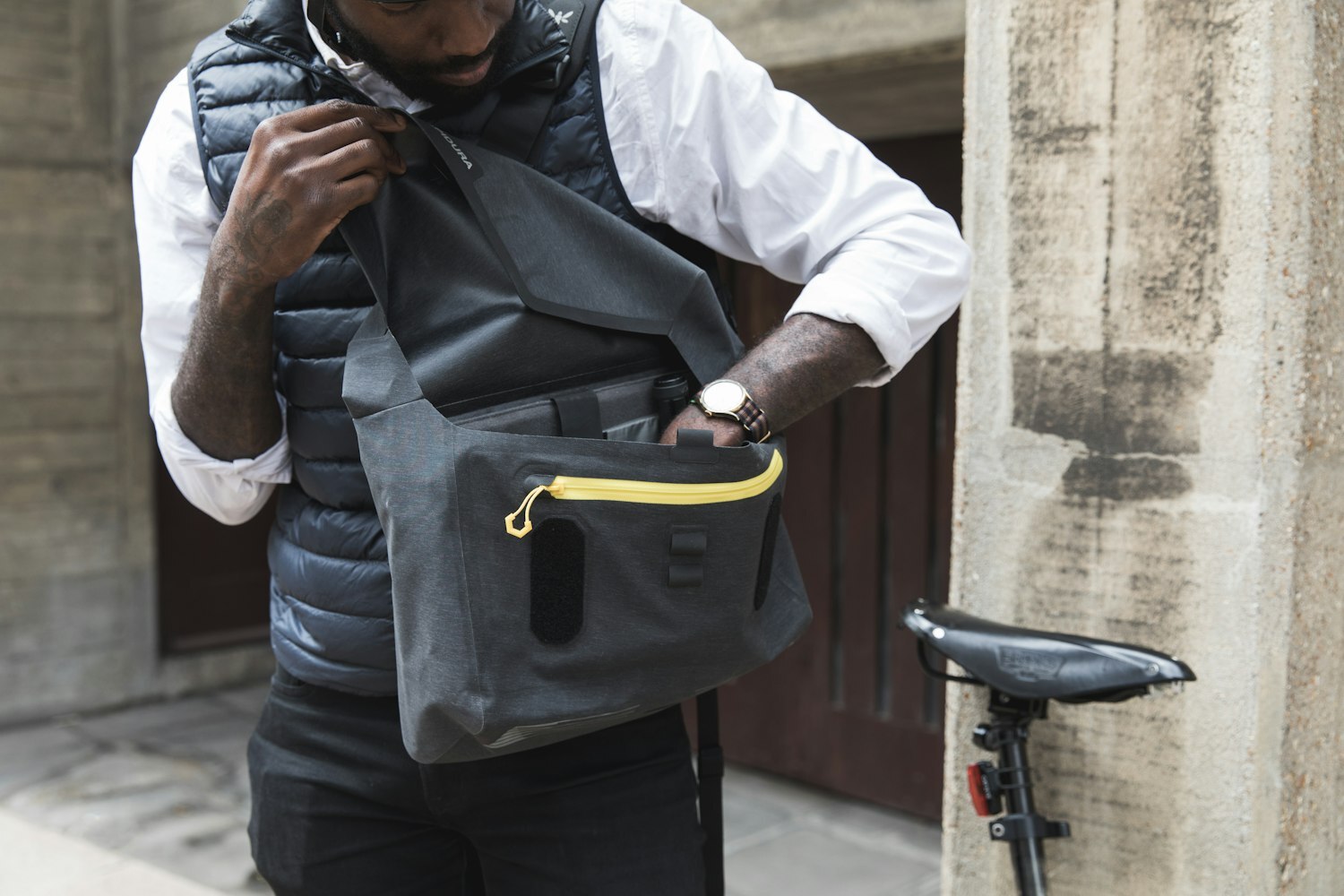 Apidura City Messenger 11" Axelväska