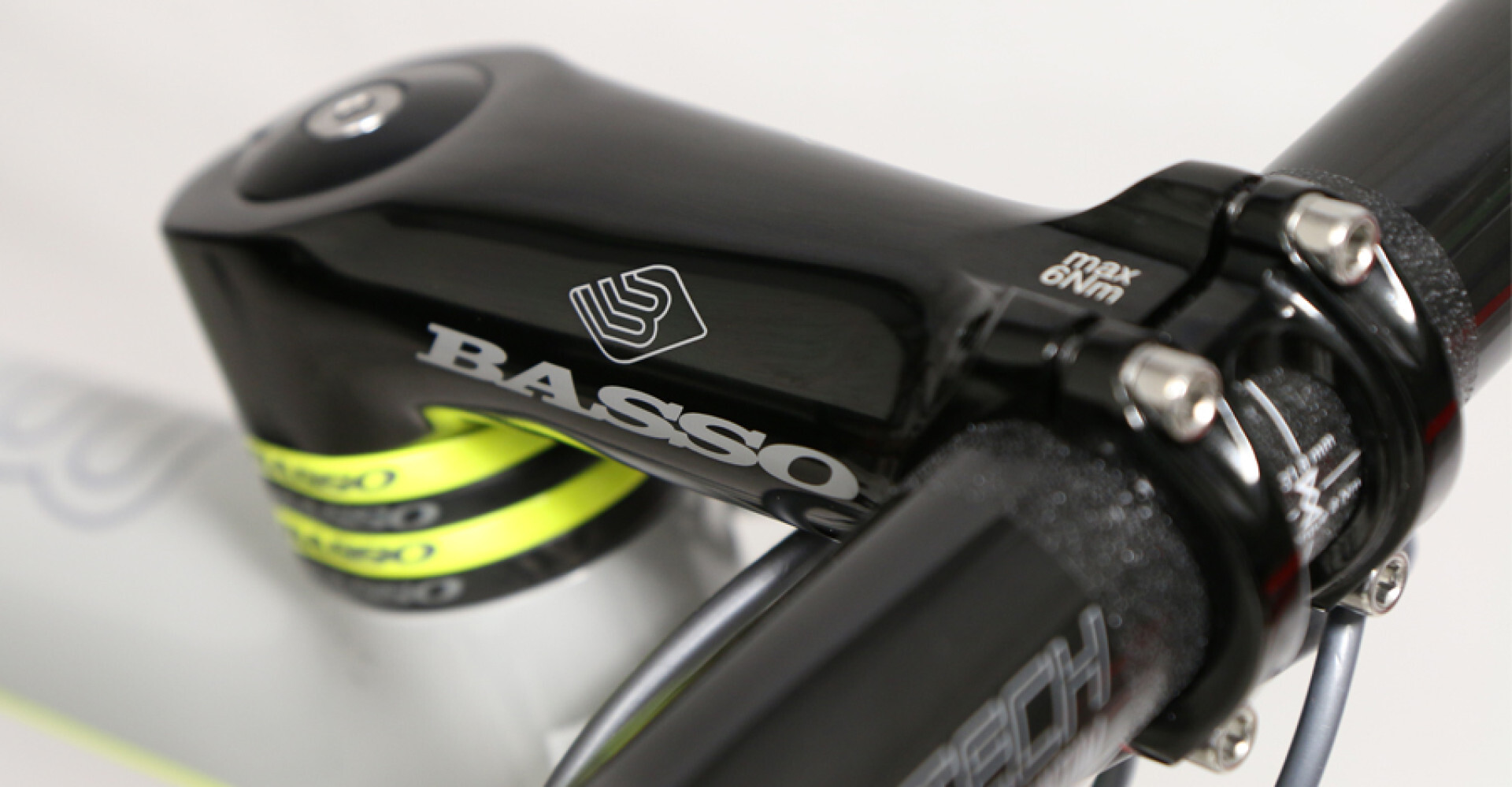 Microtech Diamante/Astra Styrstam