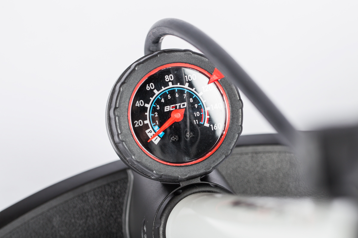 Beto Manometer Golvpump