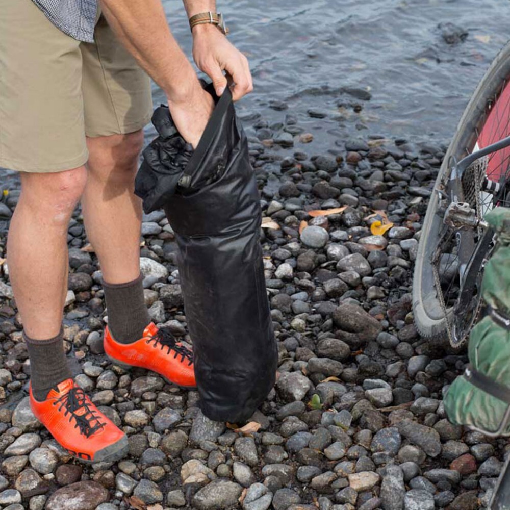 Blackburn Outpost Styrfäste & Drybag