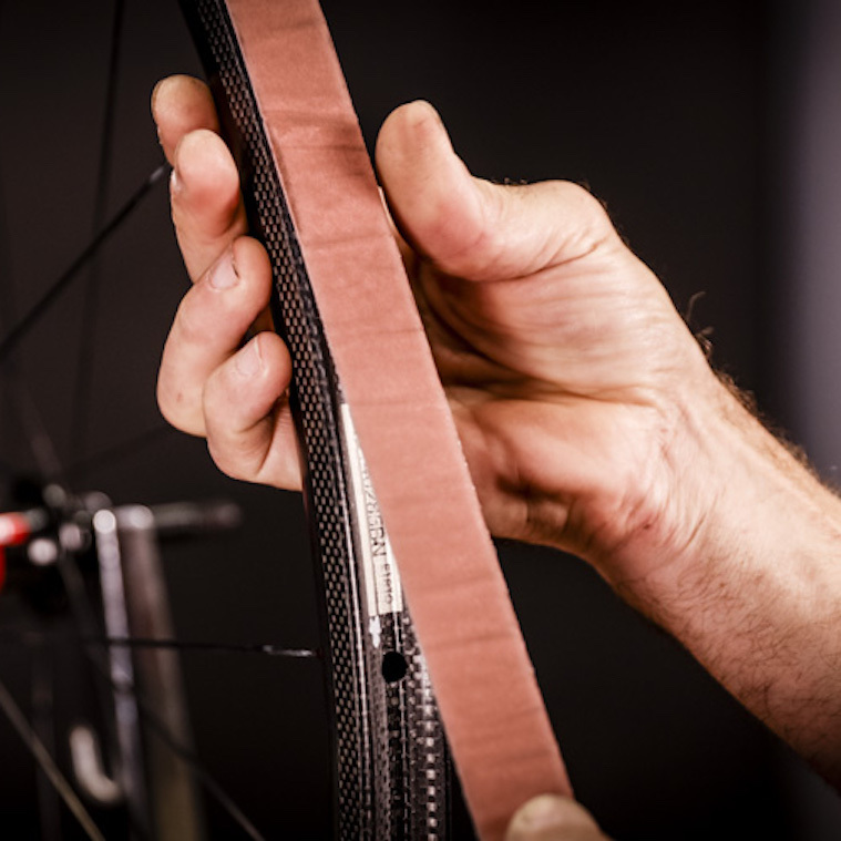 Effetto Carogna 2 m Tubdäckstejp