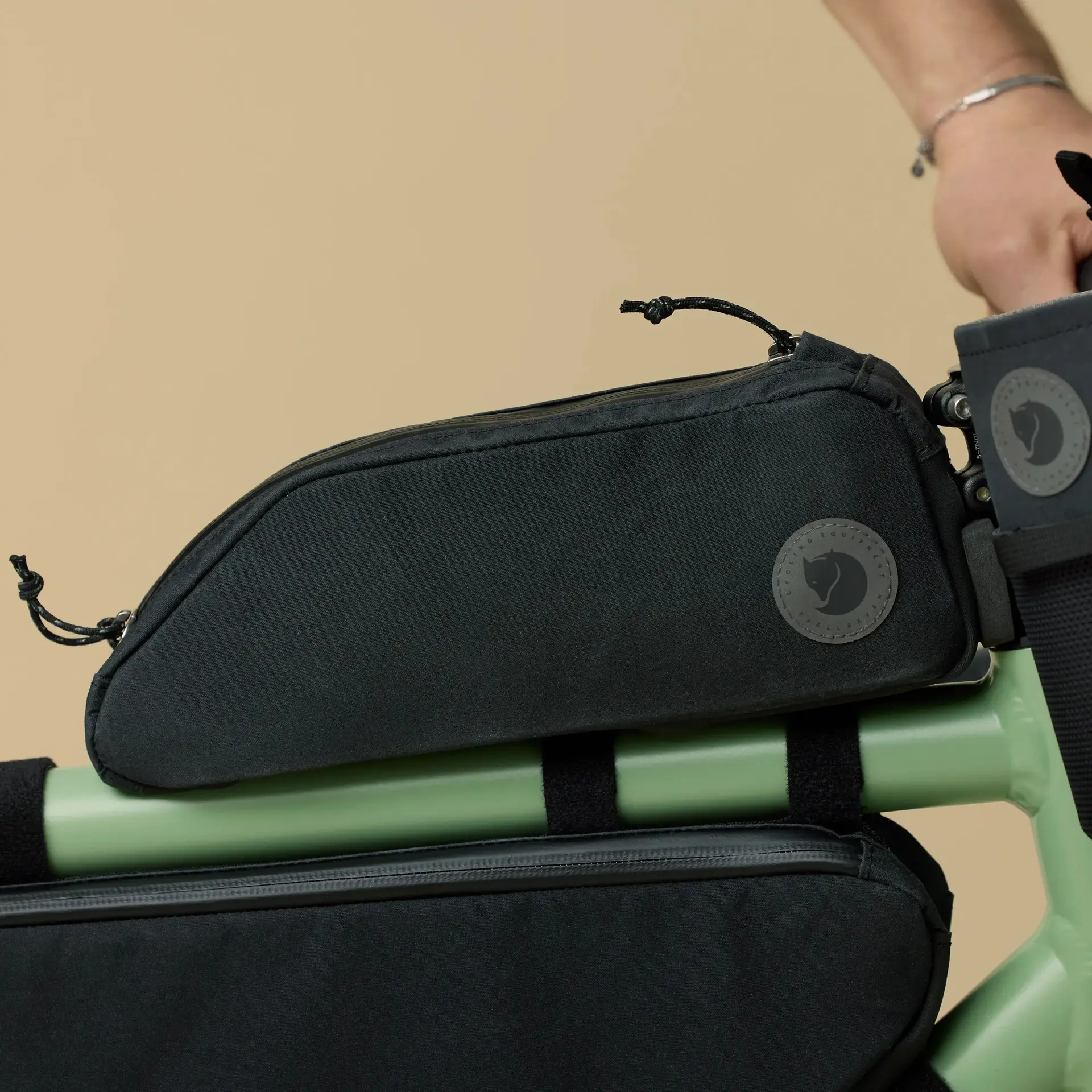 Fjällräven Hoja Top Tube Bag Ramväska