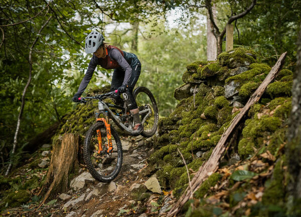 Lazer Impala MIPS Hjälm