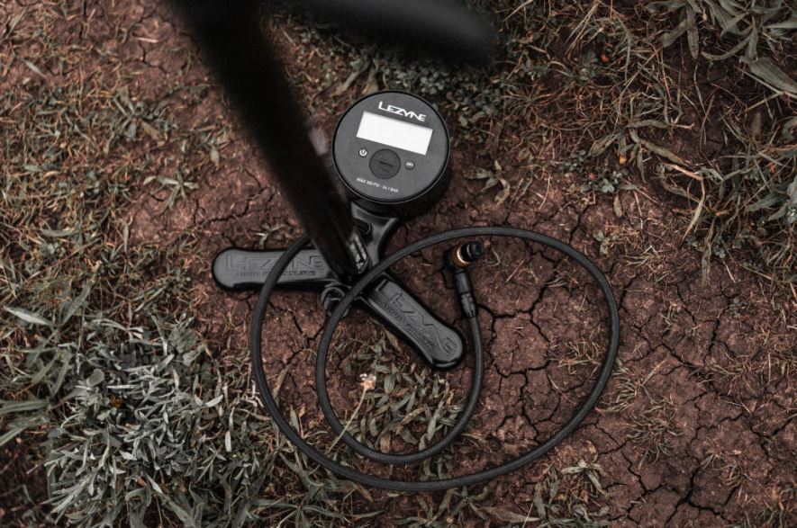 Lezyne Gravel Digital PRO Golvpump