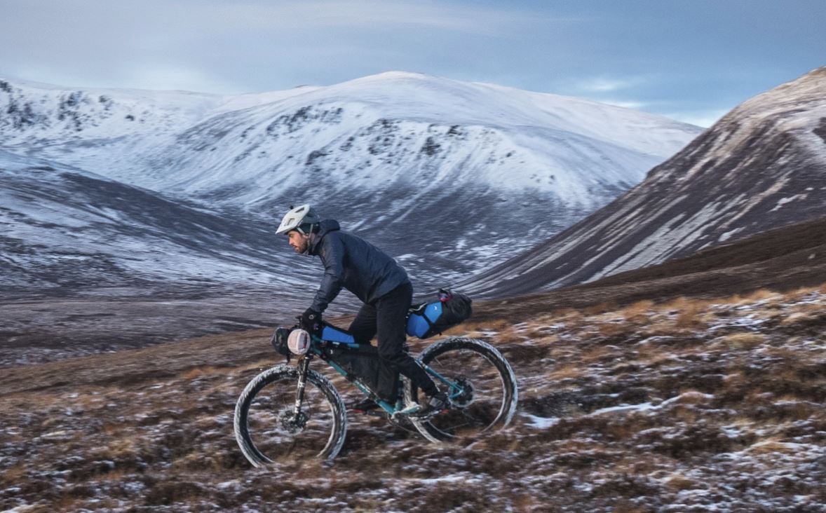 Revelate Designs Terrapin 8L Sadelväska