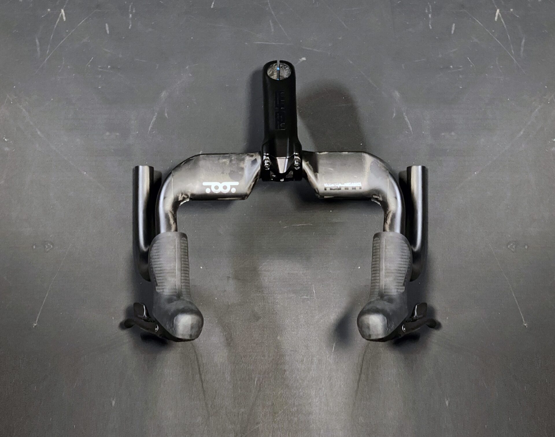 Toot Ashaa RR Carbon Landeveisstyre