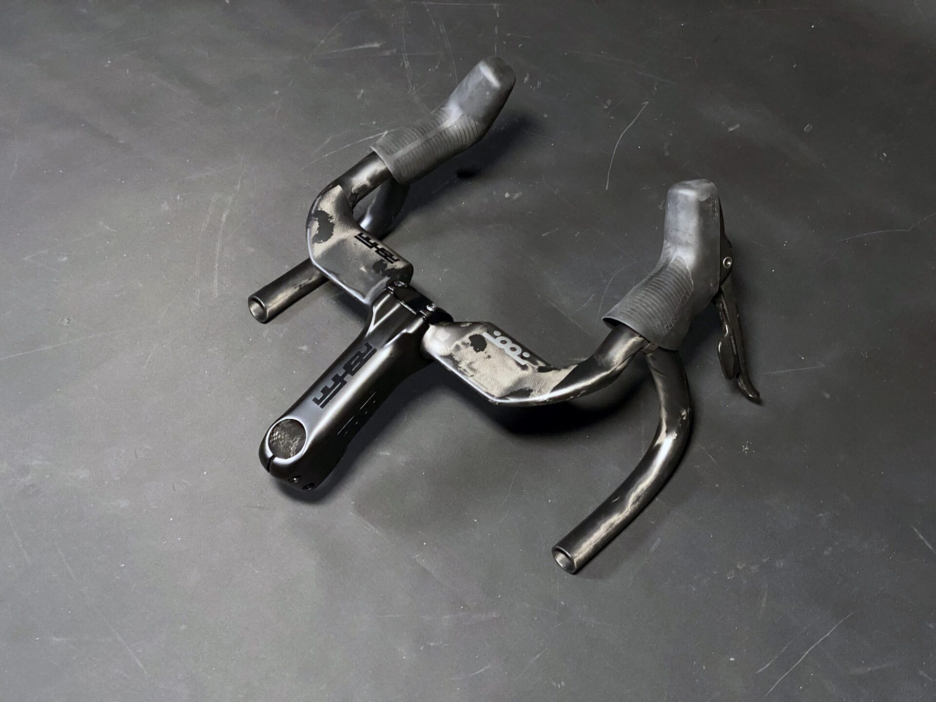 Toot Ashaa RR Carbon Landeveisstyre