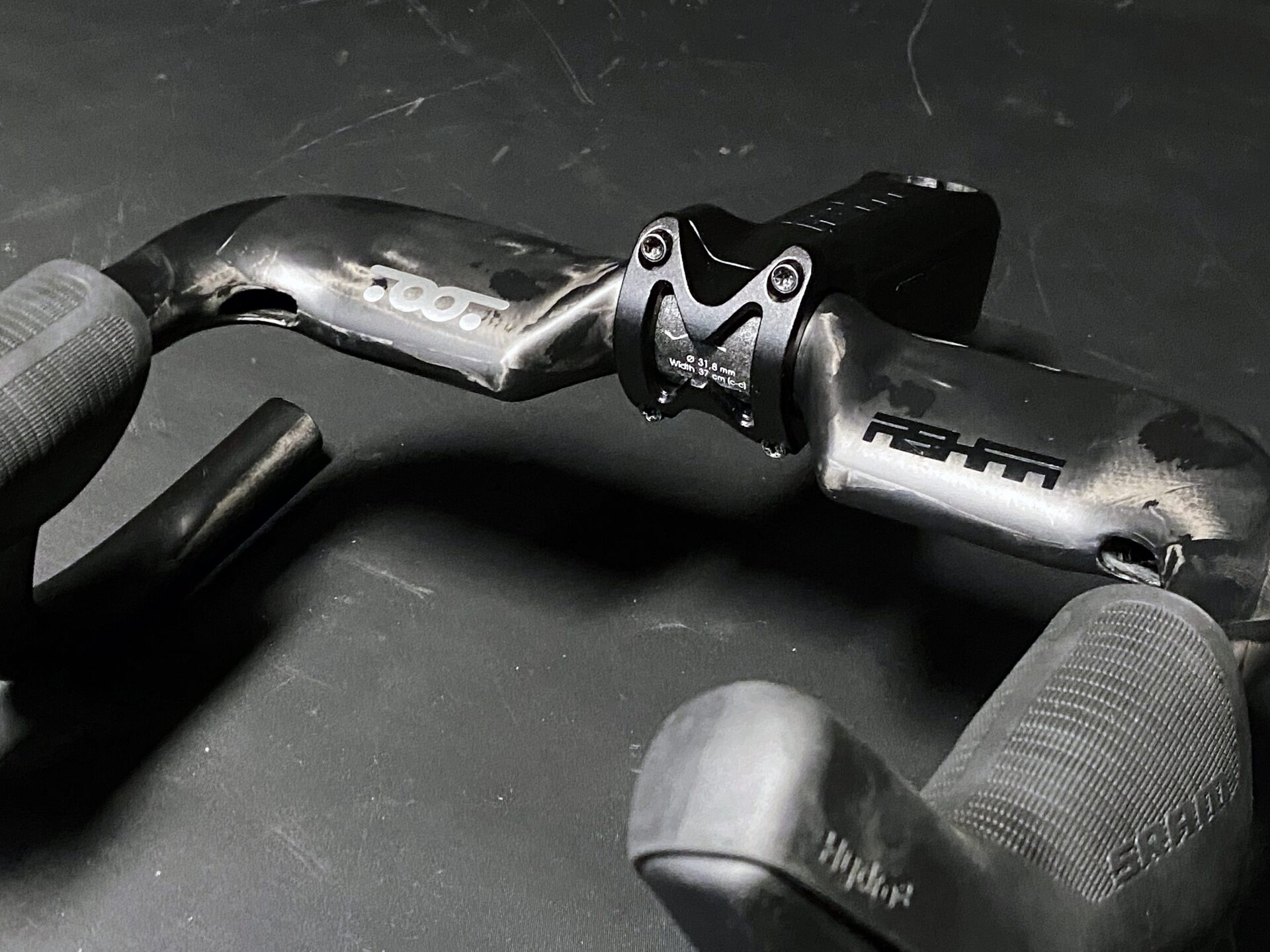 Toot Ashaa RR Carbon Landeveisstyre